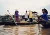 marché flottant dans delta du Mékong